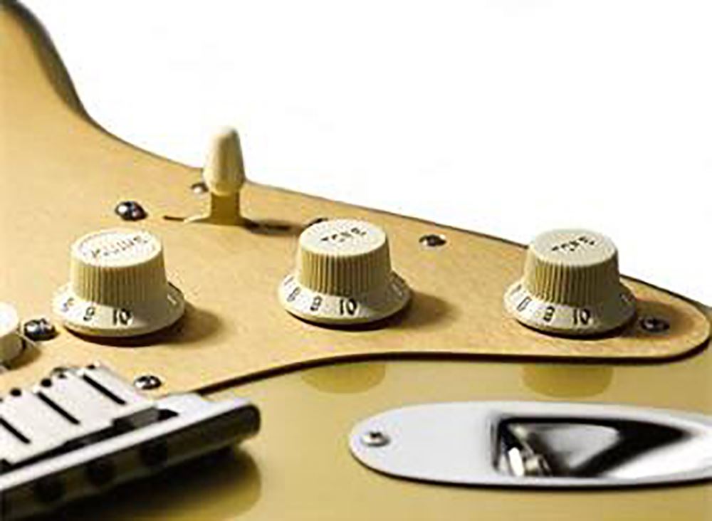 картинка Fender FSR American Deluxe Strat MN AZG от магазина Multimusic