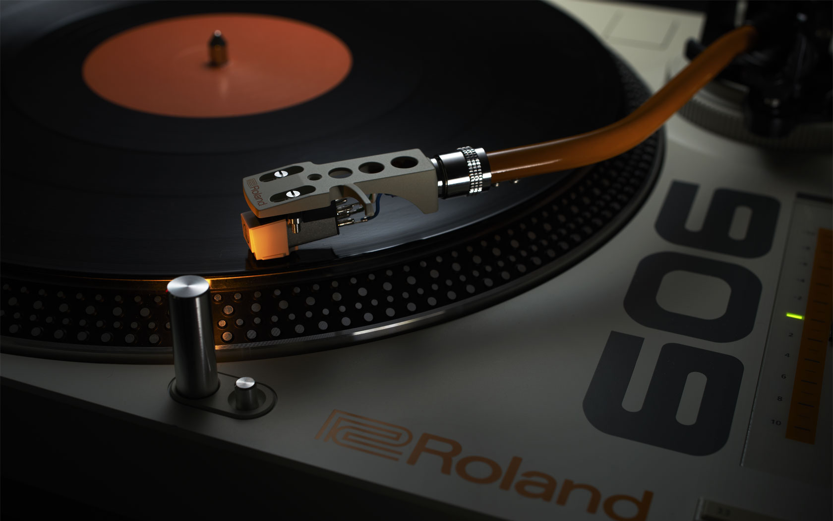 картинка Roland TT-99 от магазина Multimusic